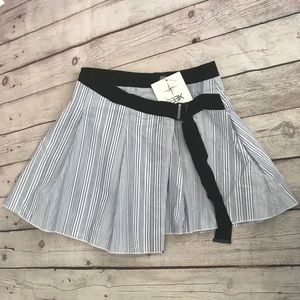 TL Seek Blue striped mini pleated skirt small